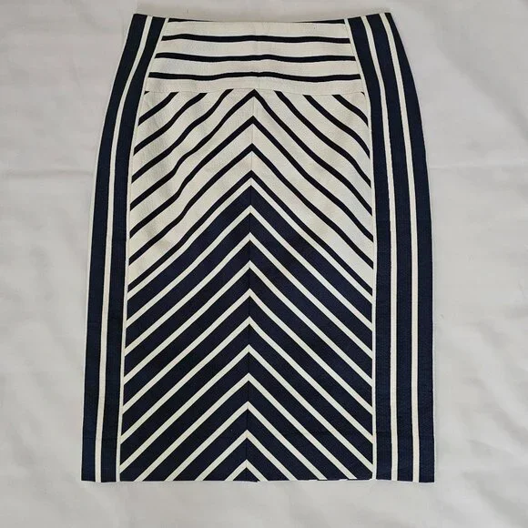 J.Crew Women's Navy Blue/White Chevron Stripe Pattern Pencil Skirt Size 00 - Picture 2 of 13